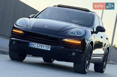 Внедорожник / Кроссовер Porsche Cayenne 2012 в 