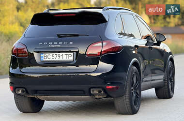 Внедорожник / Кроссовер Porsche Cayenne 2012 в 