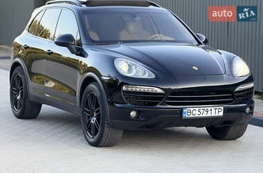 Внедорожник / Кроссовер Porsche Cayenne 2012 в 