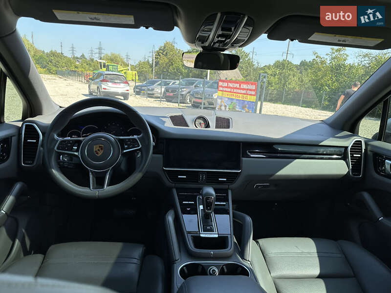 Позашляховик / Кросовер Porsche Cayenne 2019 в Львові