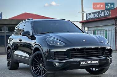 Внедорожник / Кроссовер Porsche Cayenne 2017 в 