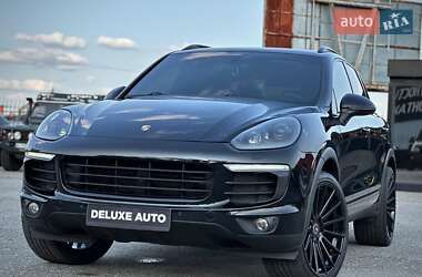 Внедорожник / Кроссовер Porsche Cayenne 2017 в 