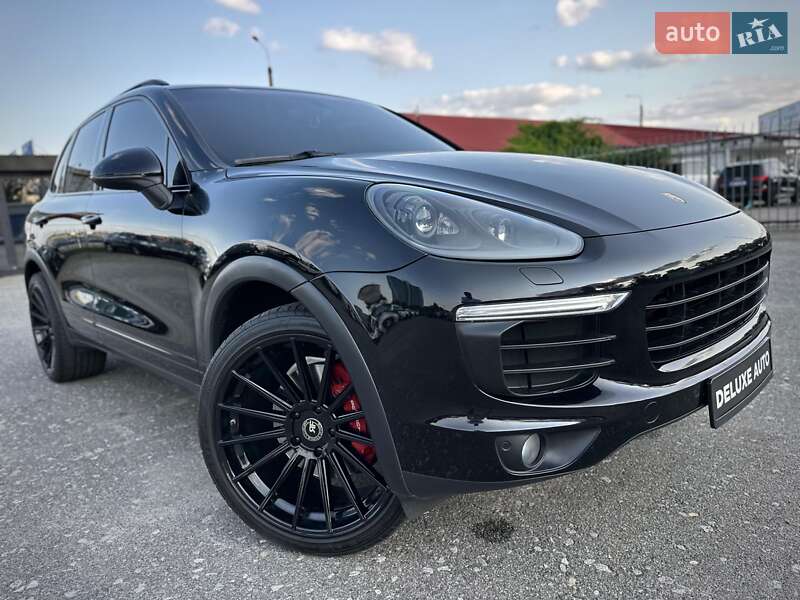 Позашляховик / Кросовер Porsche Cayenne 2017 в Києві