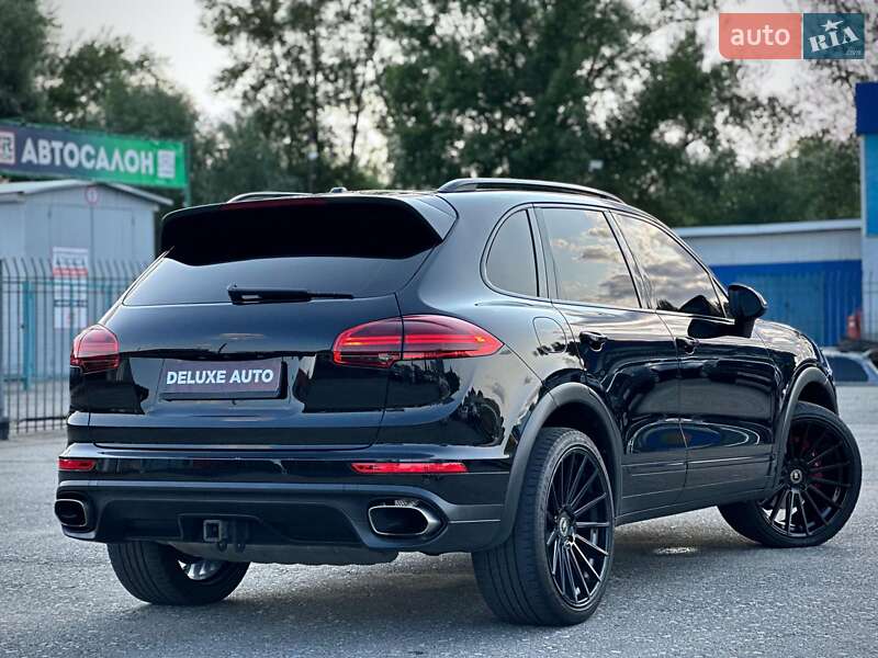 Позашляховик / Кросовер Porsche Cayenne 2017 в Києві