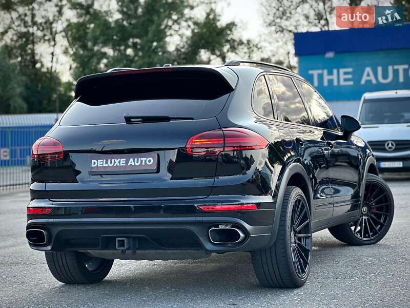 Позашляховик / Кросовер Porsche Cayenne 2017 в Києві