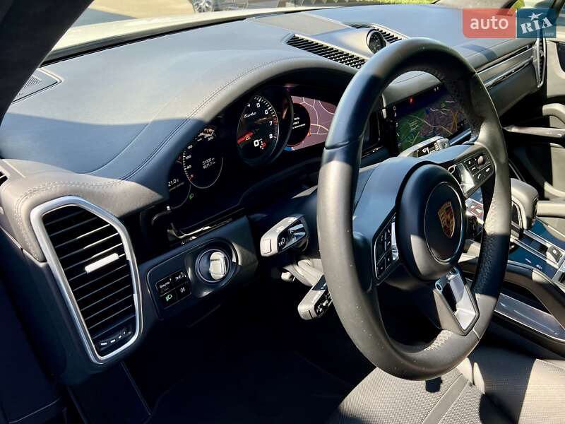 Внедорожник / Кроссовер Porsche Cayenne 2018 в Киеве
