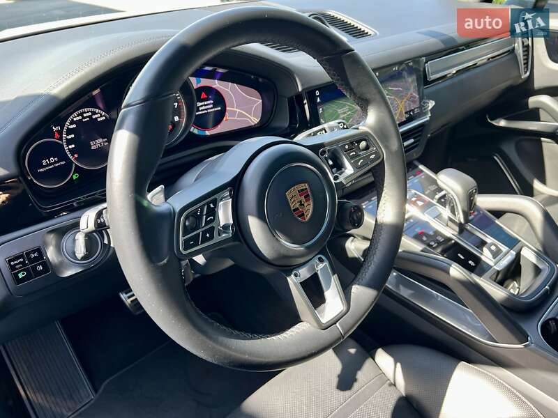 Внедорожник / Кроссовер Porsche Cayenne 2018 в Киеве