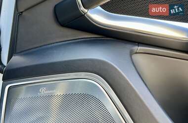 Внедорожник / Кроссовер Porsche Cayenne 2018 в 