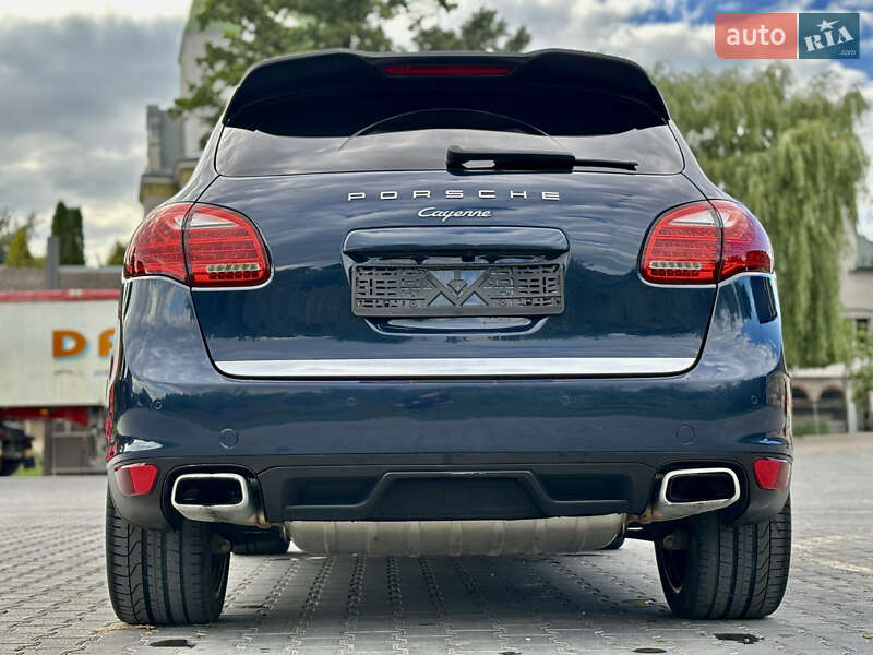 Внедорожник / Кроссовер Porsche Cayenne 2012 в Тернополе