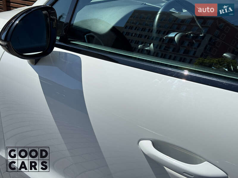 Позашляховик / Кросовер Porsche Cayenne 2018 в Одесі