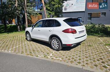 Внедорожник / Кроссовер Porsche Cayenne 2012 в 