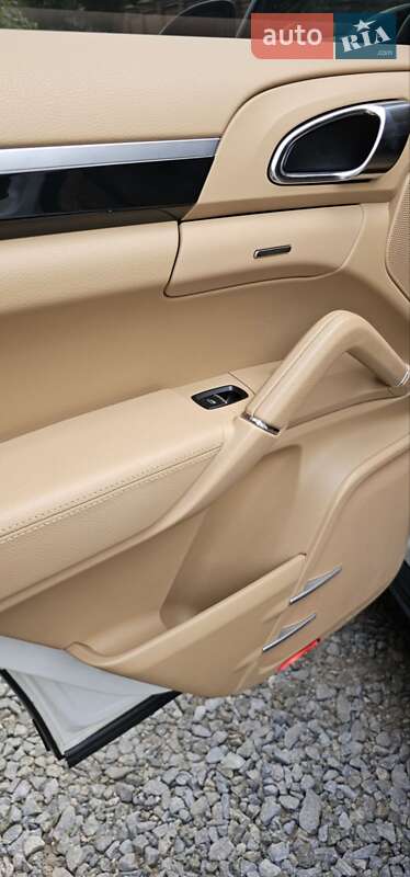 Позашляховик / Кросовер Porsche Cayenne 2012 в Києві фото 13 Позашляховик / Кросовер Porsche Cayenne 2012 в Києві