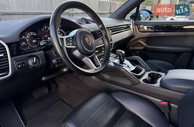 Внедорожник / Кроссовер Porsche Cayenne 2020 в 