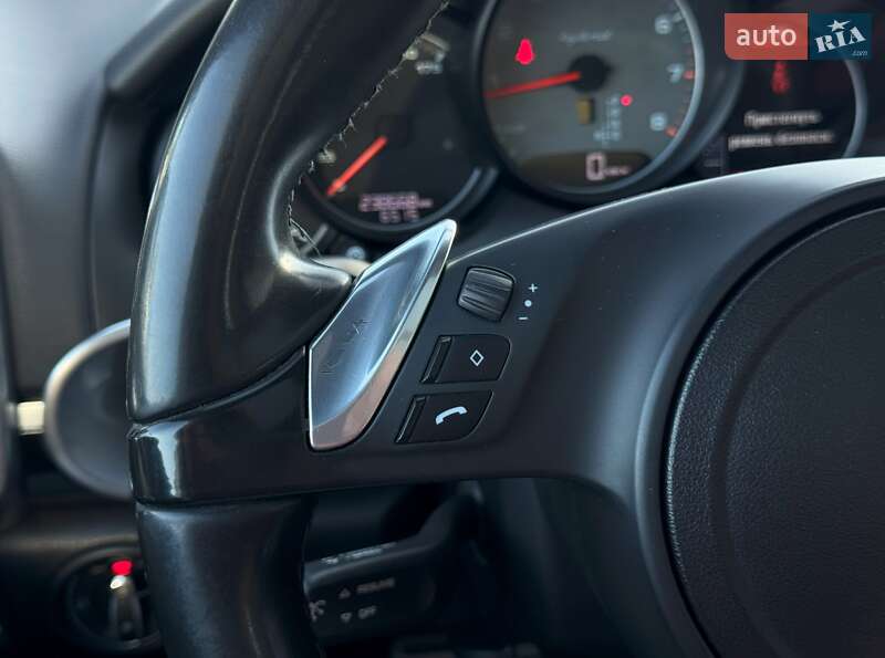 Позашляховик / Кросовер Porsche Cayenne 2014 в Києві