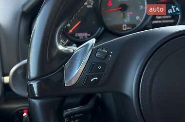 Позашляховик / Кросовер Porsche Cayenne 2014 в 