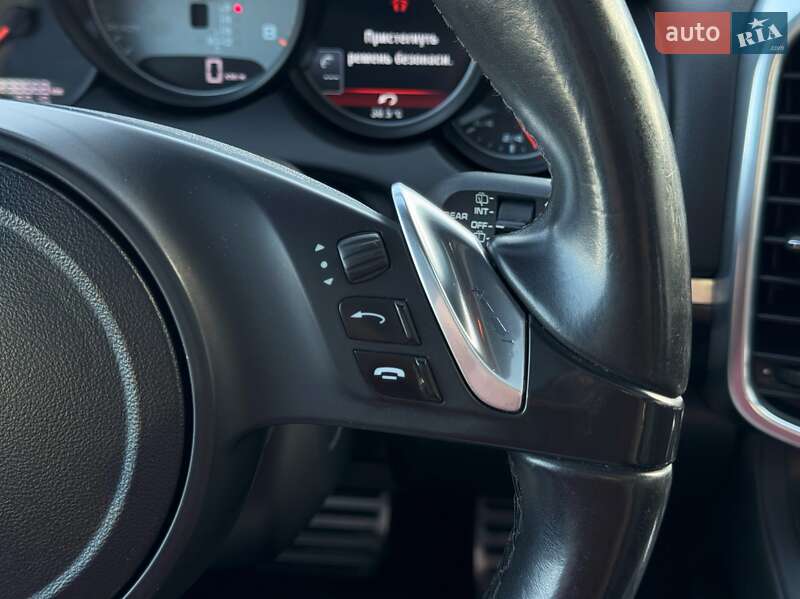 Позашляховик / Кросовер Porsche Cayenne 2014 в Києві