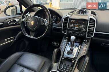 Позашляховик / Кросовер Porsche Cayenne 2014 в 