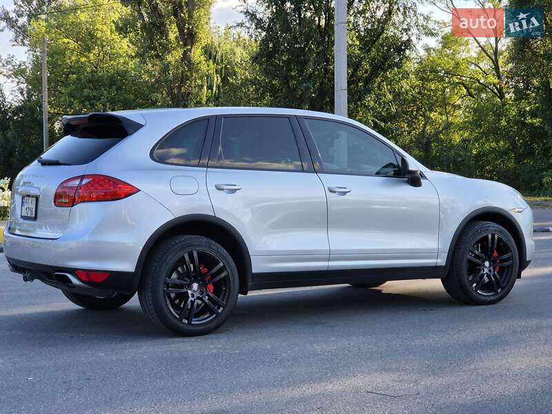 Внедорожник / Кроссовер Porsche Cayenne 2013 в Харькове