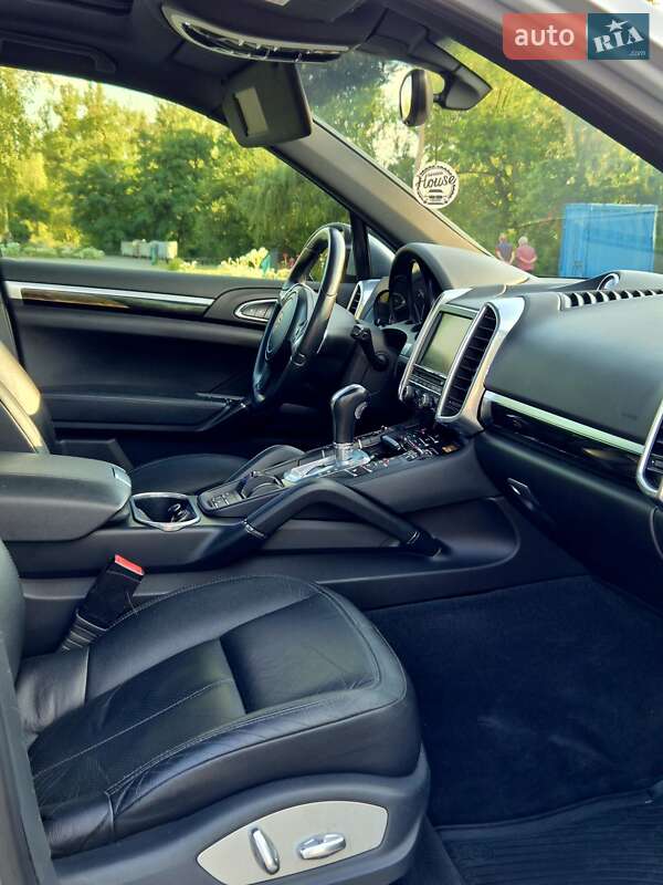 Внедорожник / Кроссовер Porsche Cayenne 2013 в Харькове