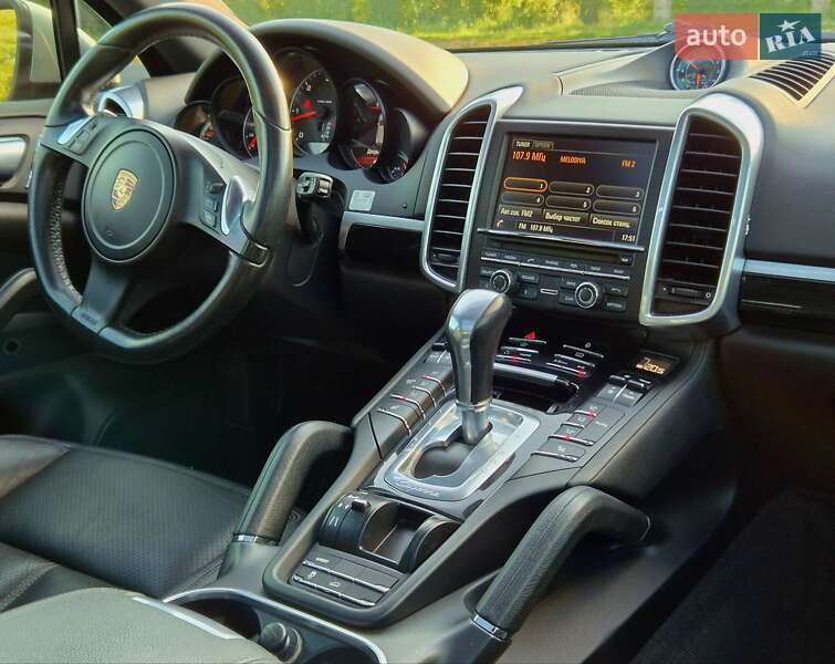 Внедорожник / Кроссовер Porsche Cayenne 2013 в Харькове