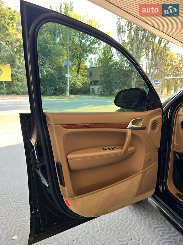 Внедорожник / Кроссовер Porsche Cayenne 2006 в Запорожье