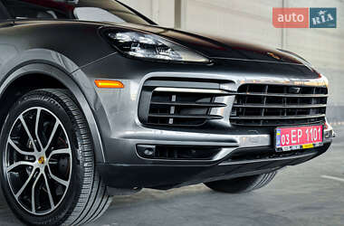 Внедорожник / Кроссовер Porsche Cayenne 2021 в 