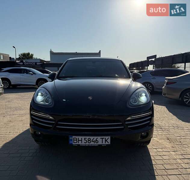 Позашляховик / Кросовер Porsche Cayenne 2013 в Одесі