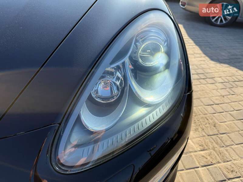 Позашляховик / Кросовер Porsche Cayenne 2013 в Одесі