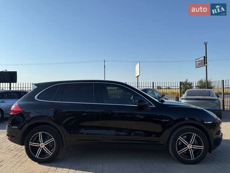 Позашляховик / Кросовер Porsche Cayenne 2013 в Одесі