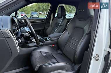 Внедорожник / Кроссовер Porsche Cayenne 2021 в 