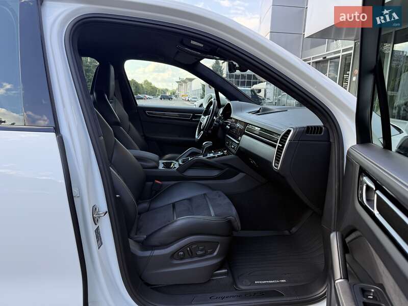 Внедорожник / Кроссовер Porsche Cayenne 2021 в Днепре