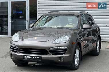Позашляховик / Кросовер Porsche Cayenne 2012 в 