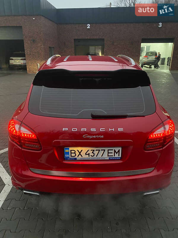 Внедорожник / Кроссовер Porsche Cayenne 2013 в 