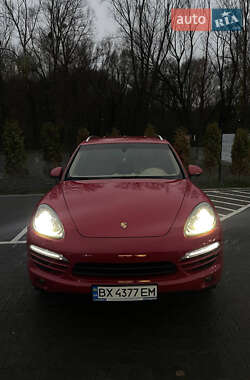 Внедорожник / Кроссовер Porsche Cayenne 2013 в 