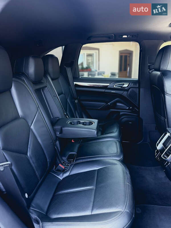 Позашляховик / Кросовер Porsche Cayenne 2014 в Івано-Франківську