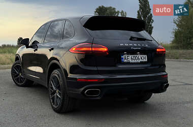 Внедорожник / Кроссовер Porsche Cayenne 2014 в 