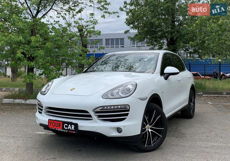 Позашляховик / Кросовер Porsche Cayenne 2014 в Києві