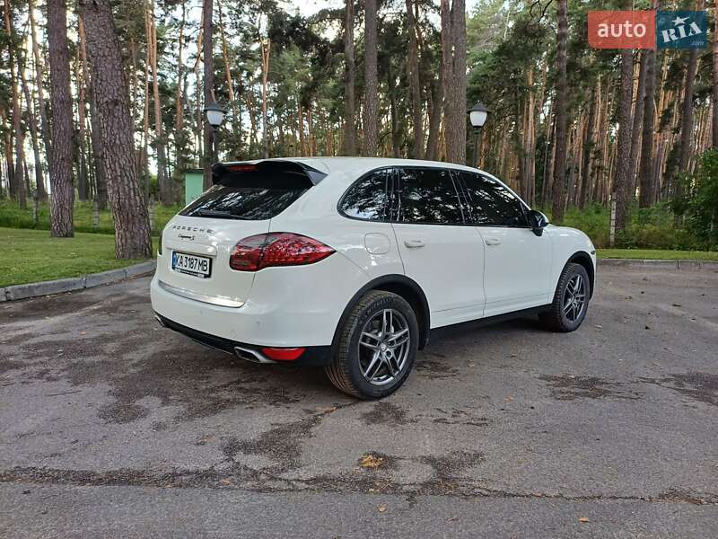 Позашляховик / Кросовер Porsche Cayenne 2011 в Чернігові