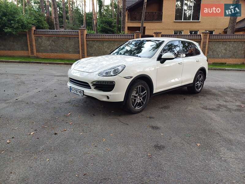 Позашляховик / Кросовер Porsche Cayenne 2011 в Чернігові