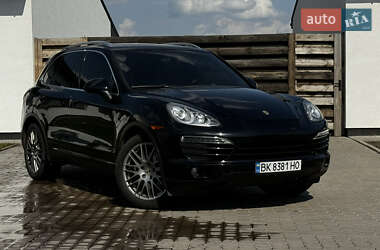 Внедорожник / Кроссовер Porsche Cayenne 2011 в 