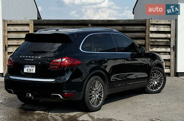 Внедорожник / Кроссовер Porsche Cayenne 2011 в 