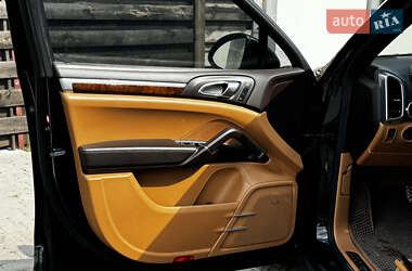 Внедорожник / Кроссовер Porsche Cayenne 2011 в 