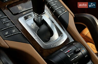 Внедорожник / Кроссовер Porsche Cayenne 2011 в 