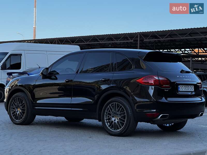 Внедорожник / Кроссовер Porsche Cayenne 2012 в Одессе