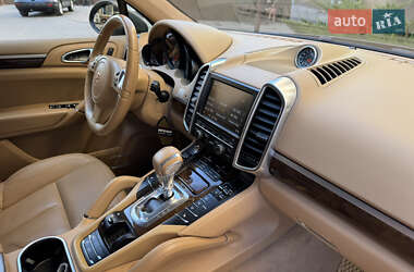 Внедорожник / Кроссовер Porsche Cayenne 2013 в 