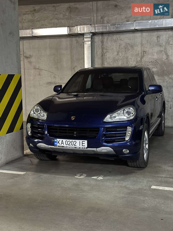 Внедорожник / Кроссовер Porsche Cayenne 2009 в 