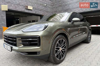 Внедорожник / Кроссовер Porsche Cayenne 2023 в 