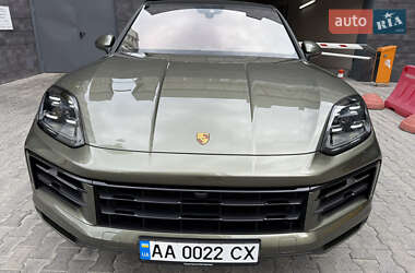 Внедорожник / Кроссовер Porsche Cayenne 2023 в 