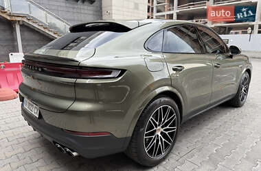 Внедорожник / Кроссовер Porsche Cayenne 2023 в 