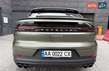 Внедорожник / Кроссовер Porsche Cayenne 2023 в 